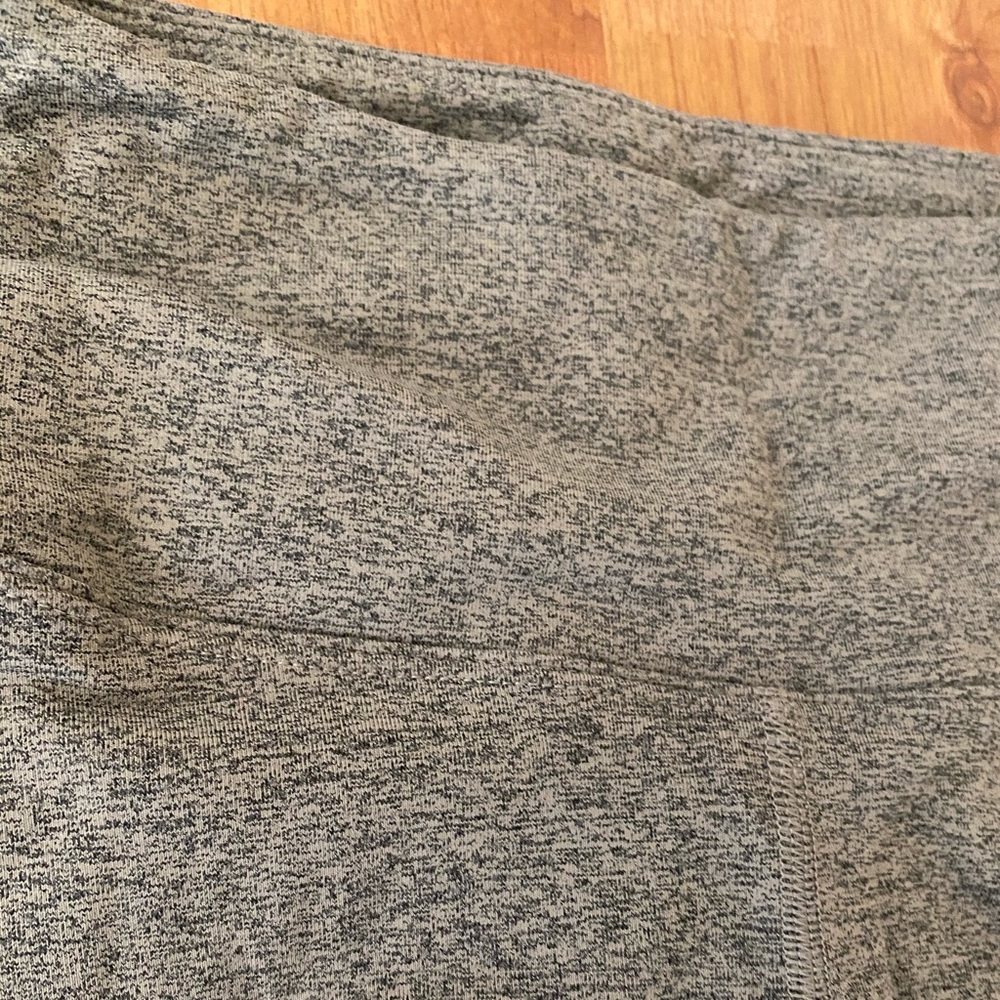 Women’s NO BULL heathered olive green tights